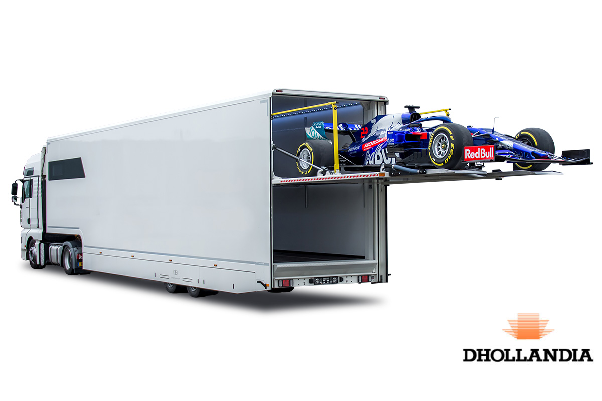Line-Up cargo trailer with design windows